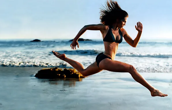 Sea, running, Hilary Swank, fitness