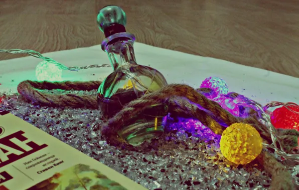 Glass, fragments, perfume, rope, book, glass, garland, book