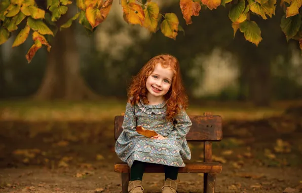 Picture autumn, look, leaves, branches, smile, mood, girl, red