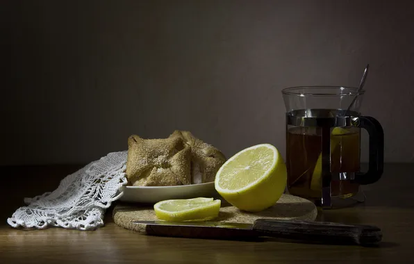 Picture lemon, tea, bun