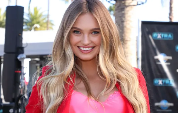 Look, smile, model, makeup, photoshoot, hair, Victoria’s Secret, Romee Strijd