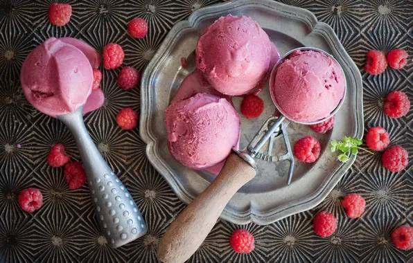 Picture berries, raspberry, ice cream