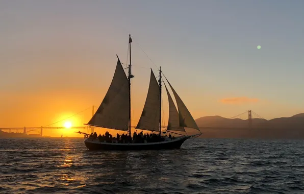 Reflection, the ocean, ship, sailboat, sails, walk, silhouettes, passengers