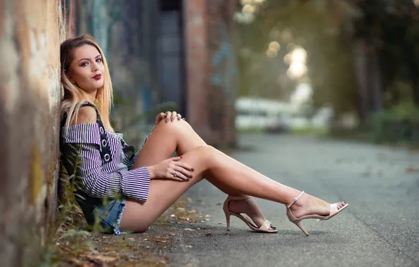 Girl, pose, street, shorts, makeup, blonde, blouse, sandals