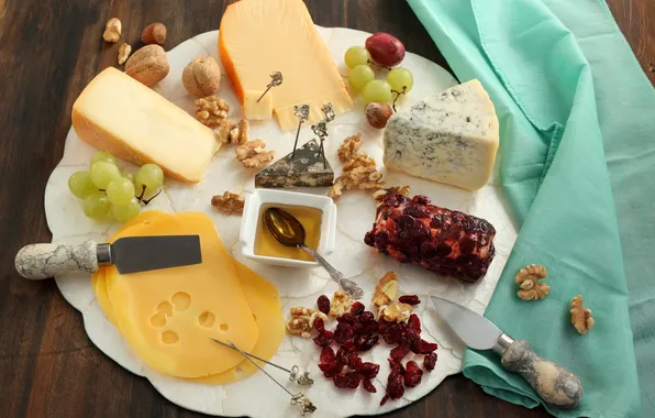Picture cheese, honey, grapes, nuts, dish, raisins, cuts