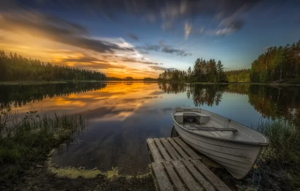 Picture pond, shore, boat
