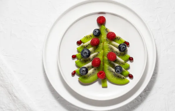 Berries, raspberry, kiwi, blueberries, plates, white background, herringbone, slices