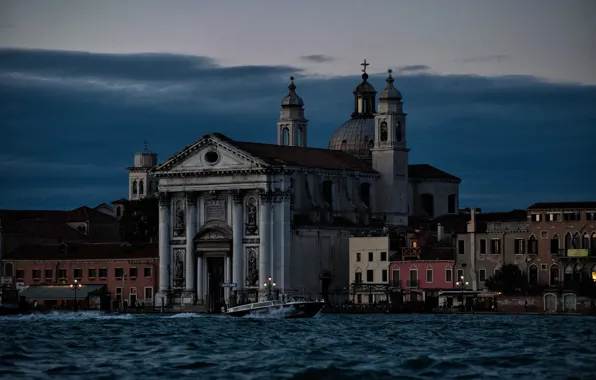 Picture the sky, clouds, lights, home, the evening, boat, lights, Italy