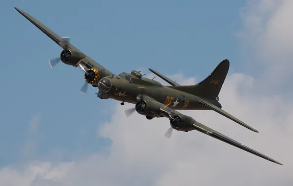 Picture the sky, the plane, American, WW2, heavy, metal, &ampquot;Flying fortress&ampquot;, four-engine bomber