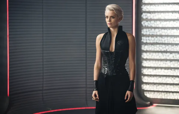 Picture woman, Wallis Day, In Krypton