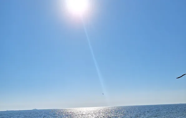 The sun, Baltic Sea, spring, clarity