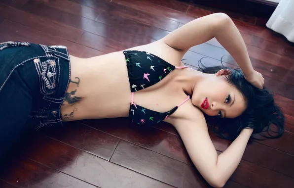 Picture jeans, tattoo, Asian, on the floor