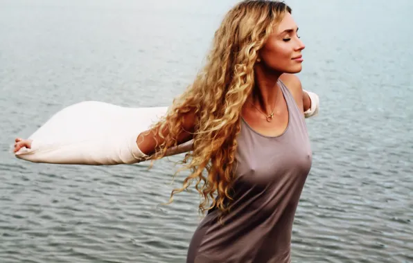 Chest, water, girl, the wind, Mike, blonde