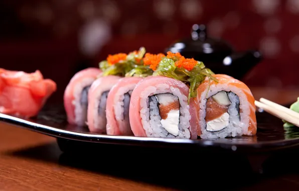 Figure, sushi, rolls