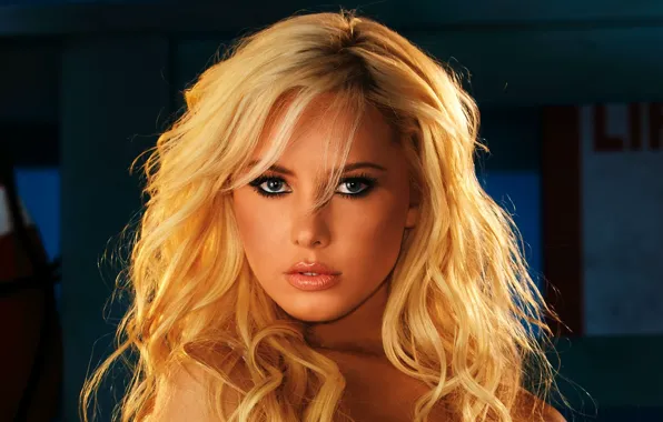 Look, model, Tiffany Toth