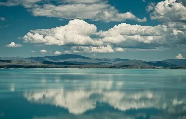 Clouds, mountains, lake, reflection