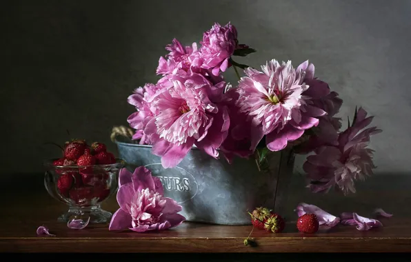 Picture flowers, berries, strawberry, peonies, vase