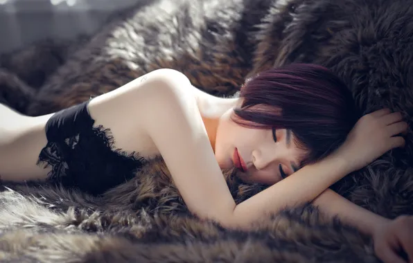 Picture Kare, face, closed eyes, fur, back, beautiful, skin, girl