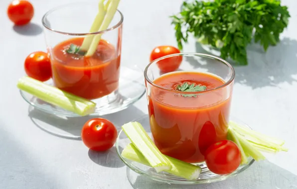 Greens, light, red, table, juice, pair, glasses, light background