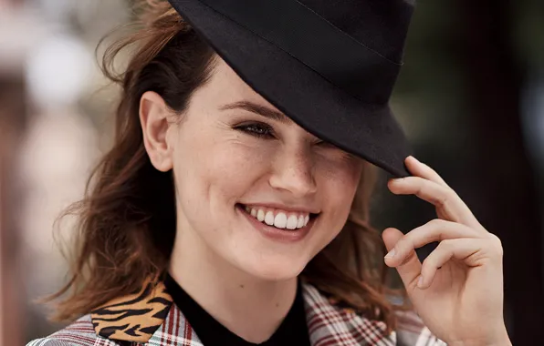 Picture smile, background, portrait, hat, actress, brown hair, beauty, photoshoot