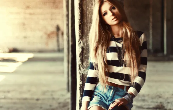 Look, girl, makeup, beautiful, hair. jacket. hands