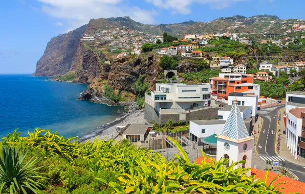 Picture sea, mountains, the city, shore