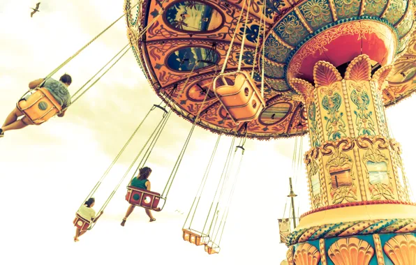 People, seagulls, carousel, giant carousel