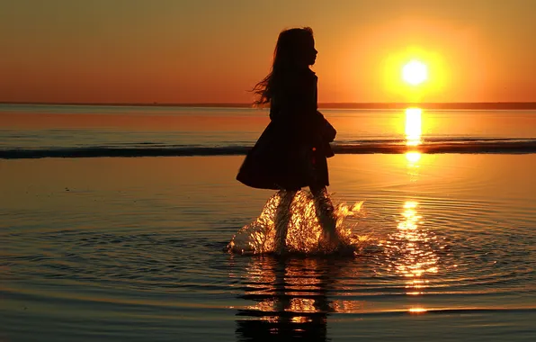 Picture WATER, HORIZON, The SKY, SQUIRT, GIRL, SUNSET, DAL, DAWN