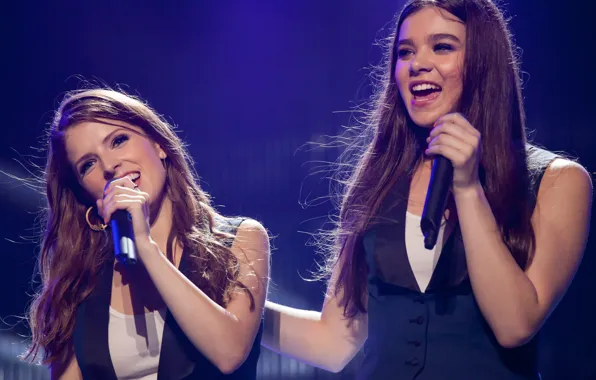 Picture Hailee Steinfeld, Anna Kendrick, Pitch Perfect-2, Perfect voice-2