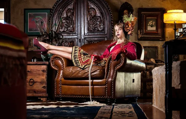 Picture, chair, pearl, beads