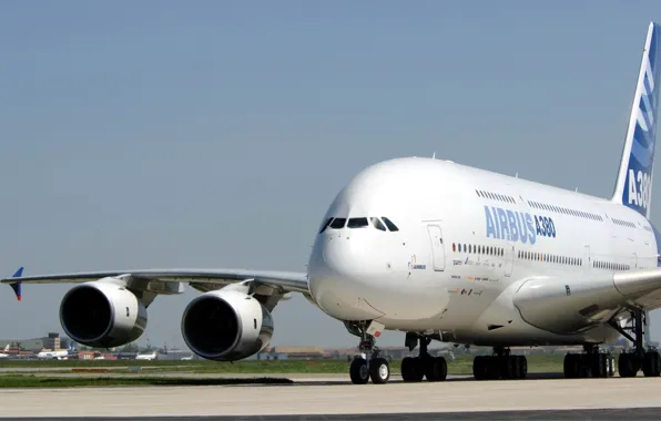 Picture the plane, giant, airbus, A380