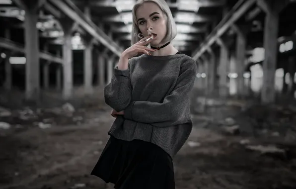 Picture makeup, cigarette, sweater, Margarita Mudrik