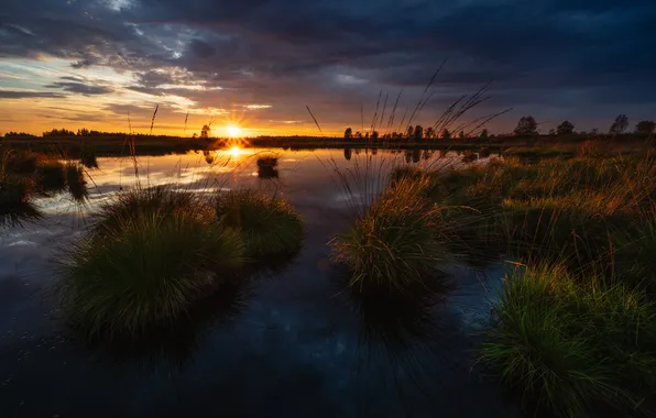 Picture the sun, sunset, river