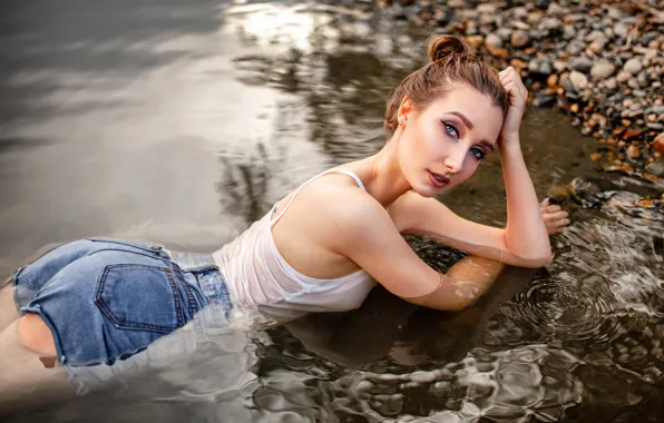 Look, pose, model, shorts, portrait, wet, makeup, Mike