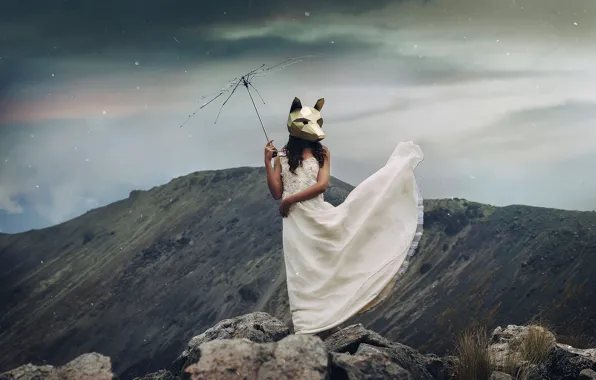 Picture girl, mountains, the situation, dress, mask, spokes