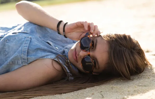 Picture look, girl, glasses, photographer, Florent Bellurot