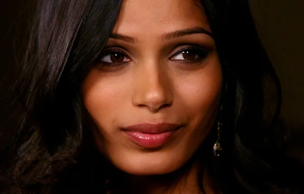 Beautiful, natural, freida pinto