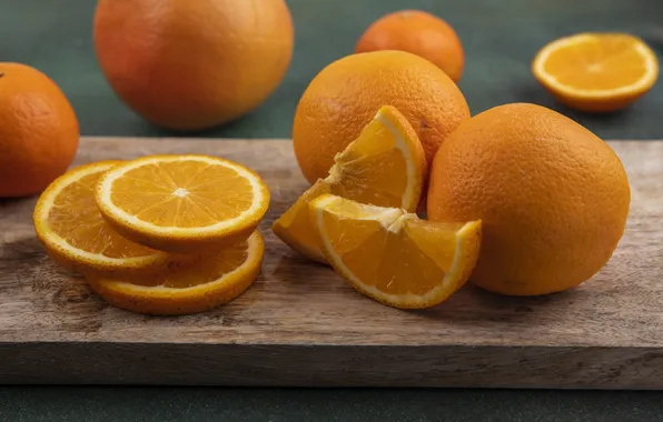 Board, oranges, slices