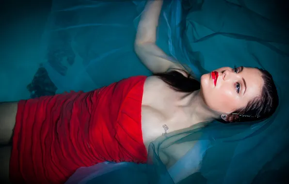 Picture water, tattoo, red dress