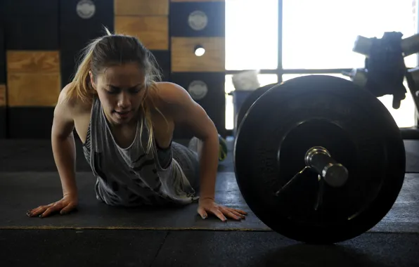 Picture female, workout, crossfit