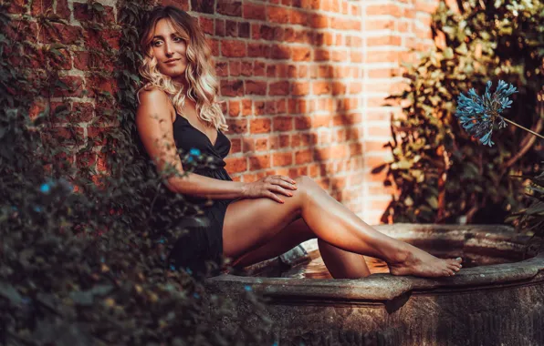 Picture girl, pose, Jennifer Elené