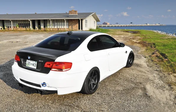 Picture white, bmw, BMW, coupe, white, rear view, e92, trunk lid