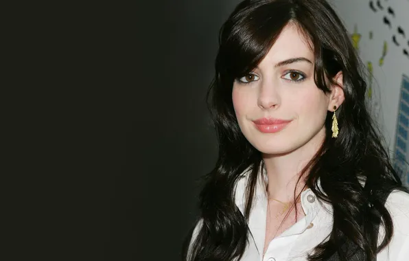 Picture look, girl, earrings, actress, brunette, wallpapers, Anne Hathaway, 1920*1200