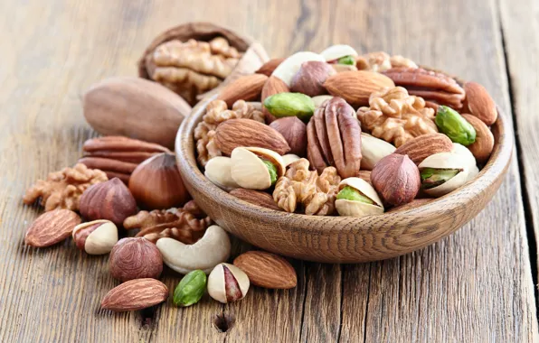 Nuts, wood, nuts, Oxana Denezhkina