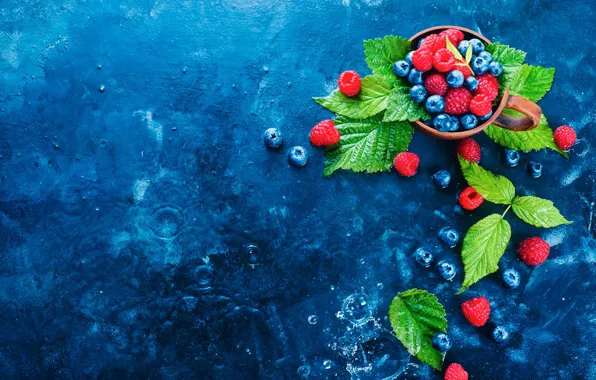 Picture leaves, drops, berries, raspberry, blueberries, Cup, still life