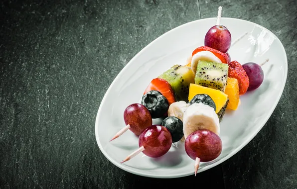 Picture dessert, dessert, fruit skewers, fruit kebabs