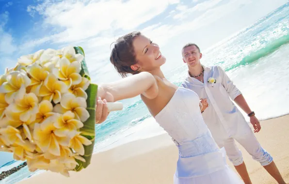 Picture sea, beach, bouquet, a couple in love