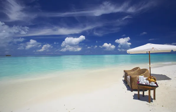 Picture sand, beach, water, clouds, the ocean, umbrella, the Maldives