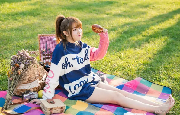 Picture look, photo, cute girl, asian girl, cute Asian girl, picnic positive stay, Please Please, Fei