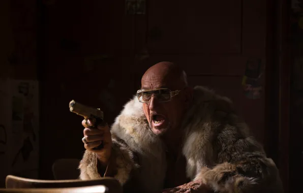 Gun, weapons, the film, frame, Autobahn, glasses, coat, Ben Kingsley
